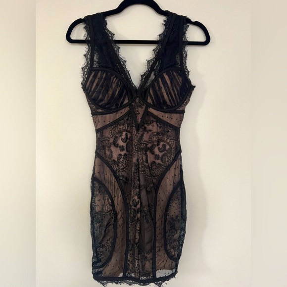 BEBE VINTAGE MINI DRESS - Picture 1 of 3